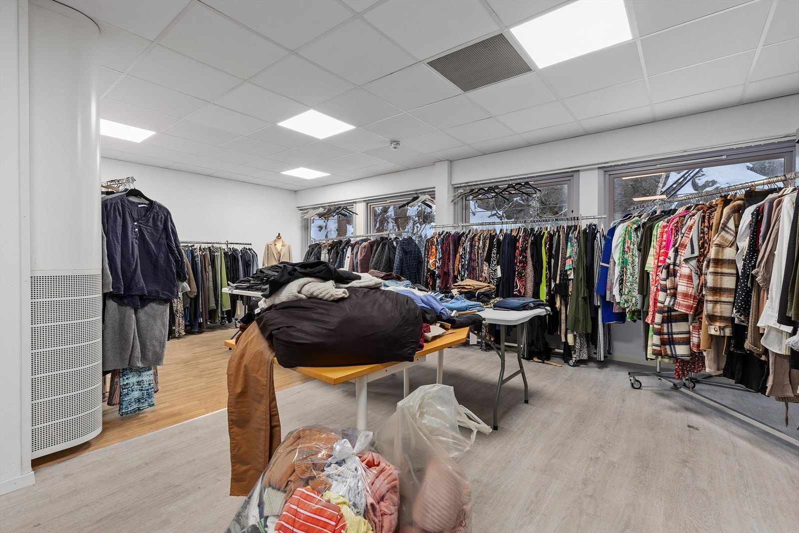 015_Showrom 2.etg. .jpg Galleribilde