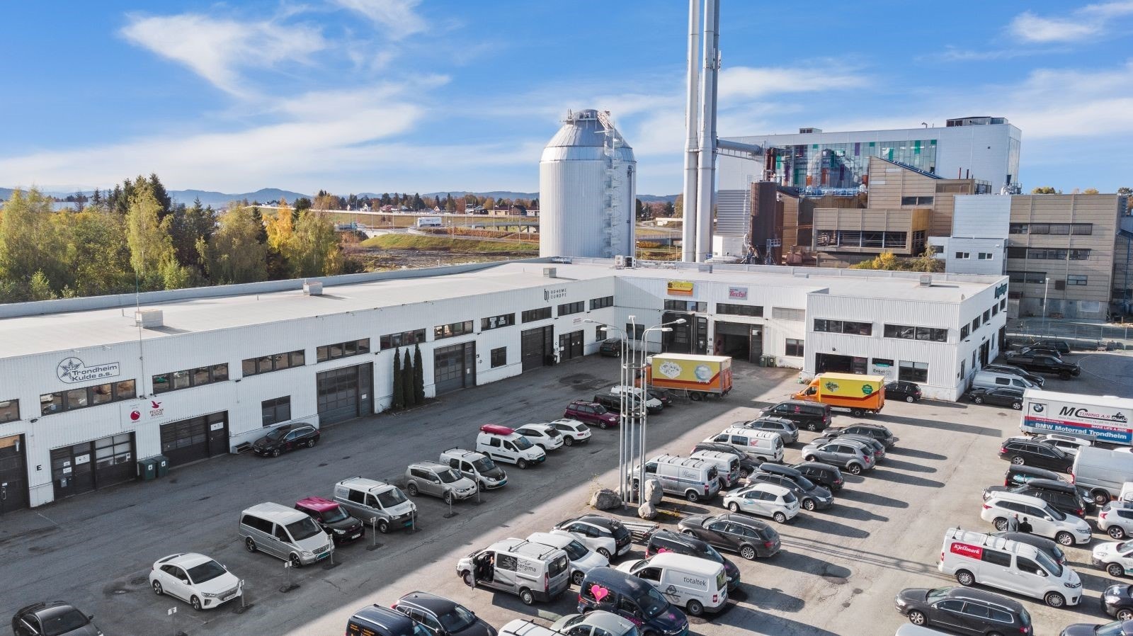 Det er felles parkering for alle seksjoner Galleribilde