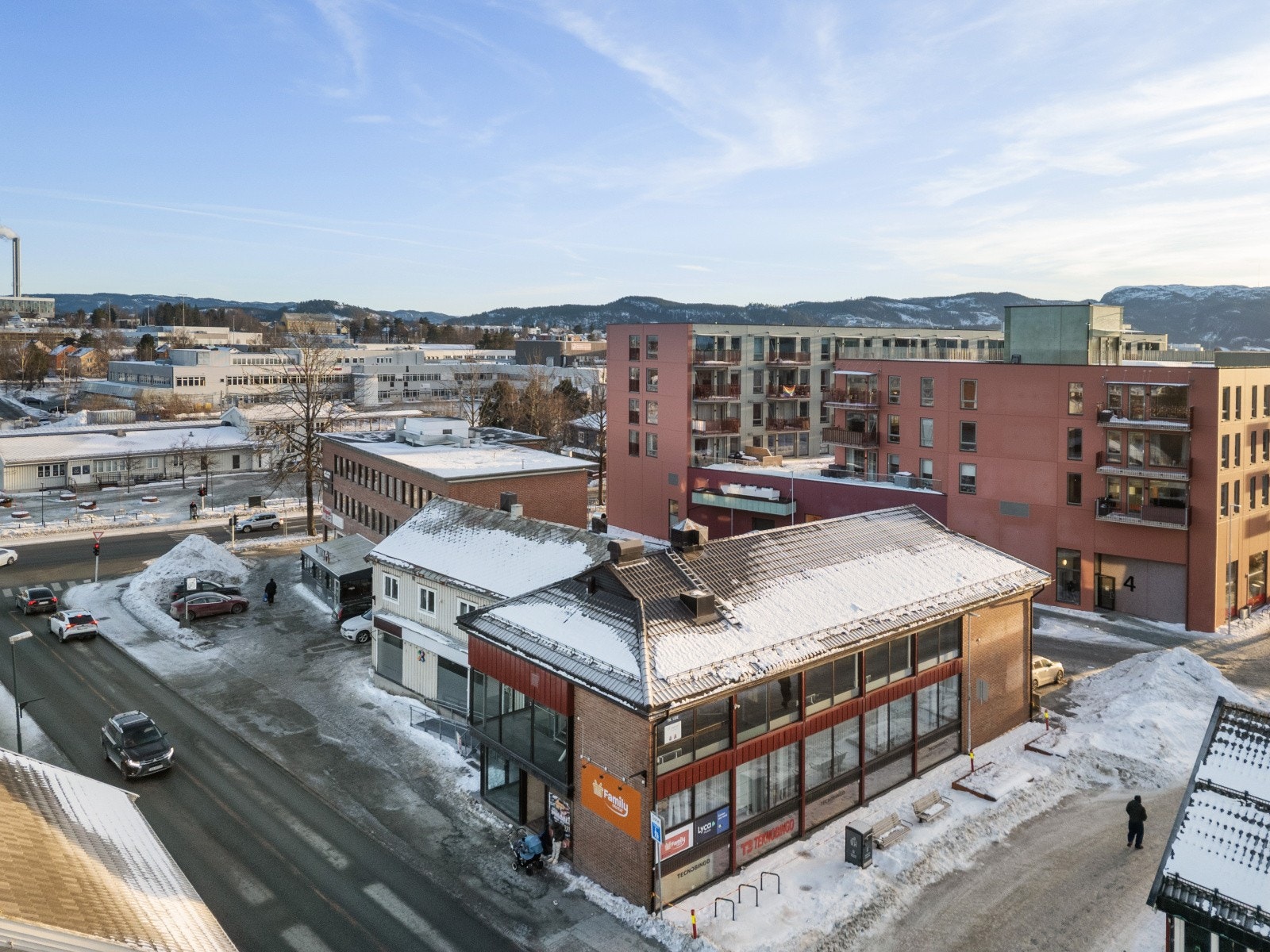 Eiendommen ligger sentralt i heimdal sentrum Galleribilde