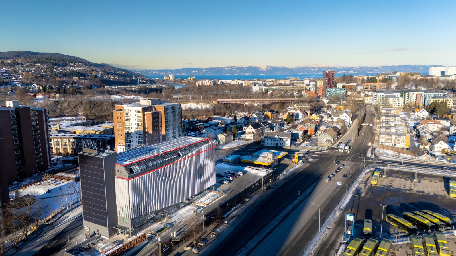 Velkommen til Max-bygget og denne unike muligheten i byggets øverste etasje! Galleribilde