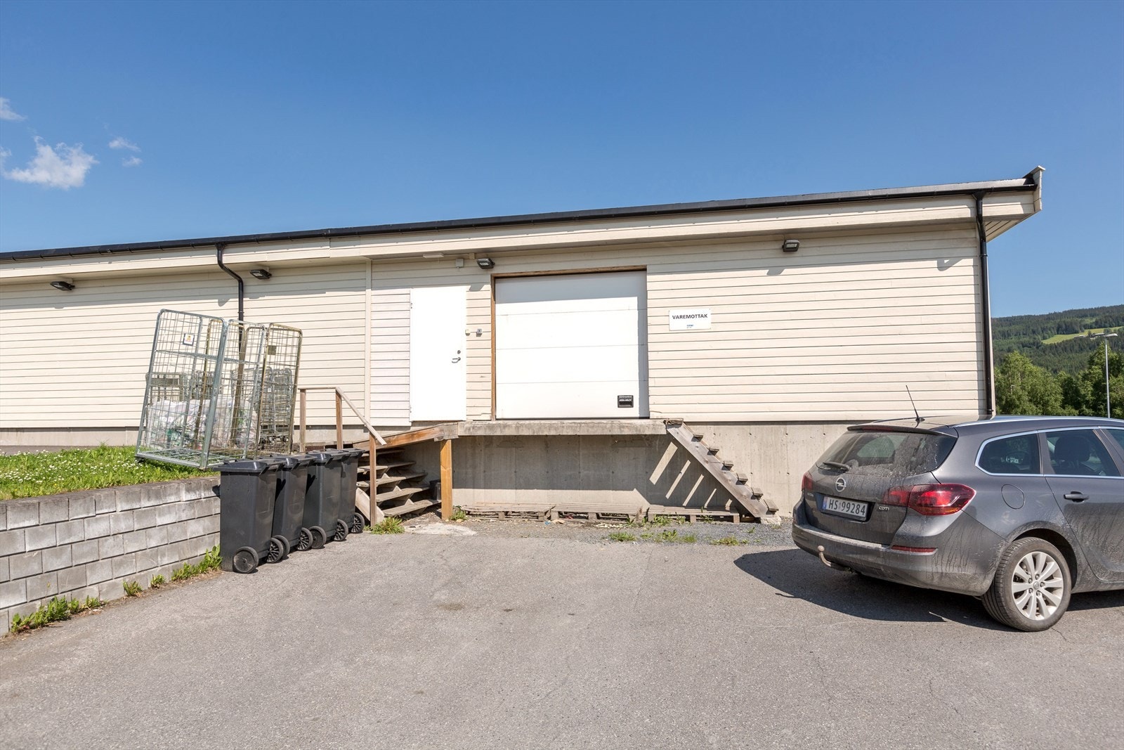 Varemottak Galleribilde