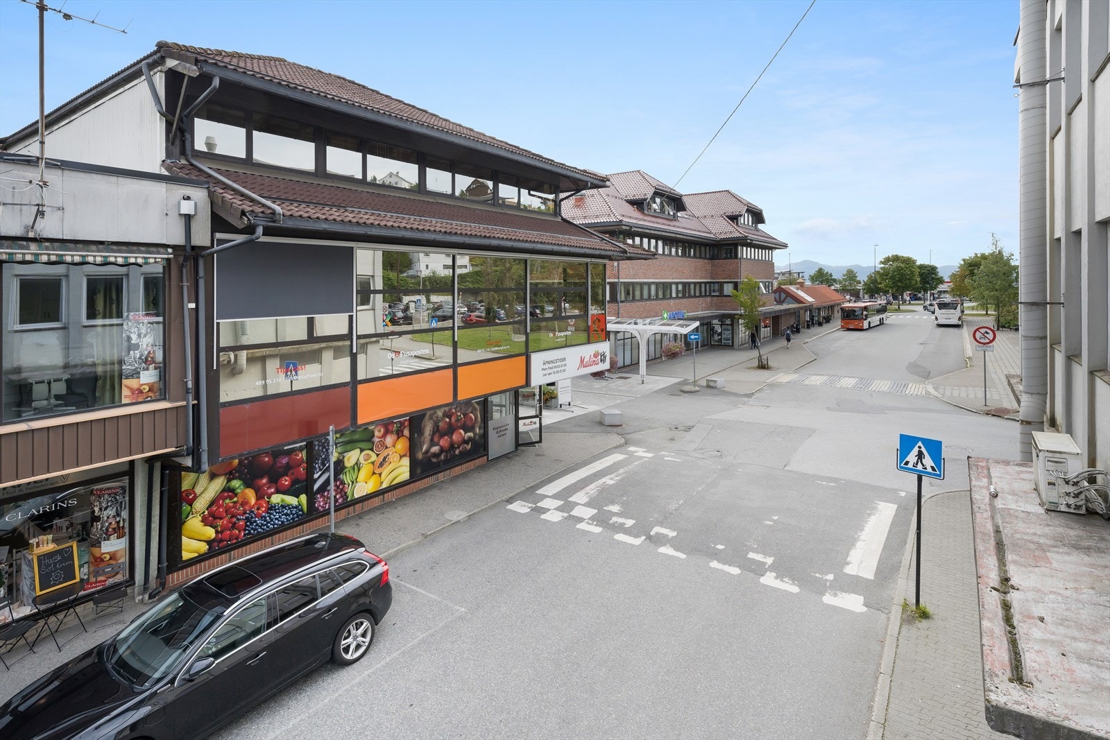 Fasade, lokalene ligger i øverste etasje Galleribilde