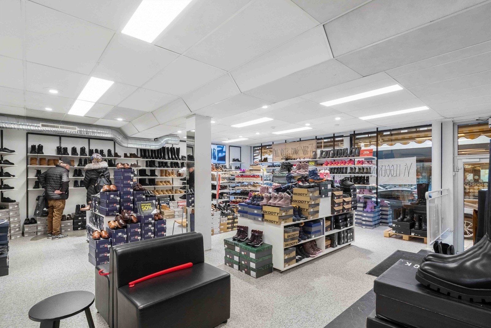 008.jpg Galleribilde