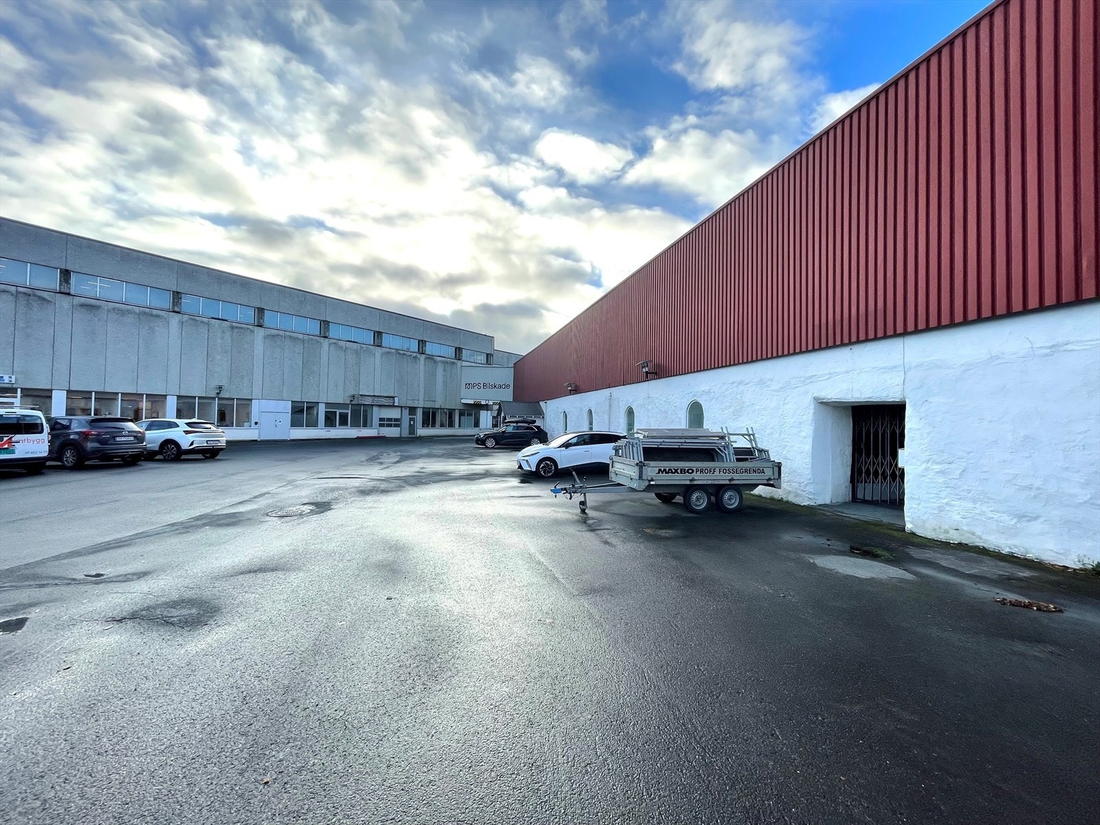 Fjøs kontor fasade Galleribilde