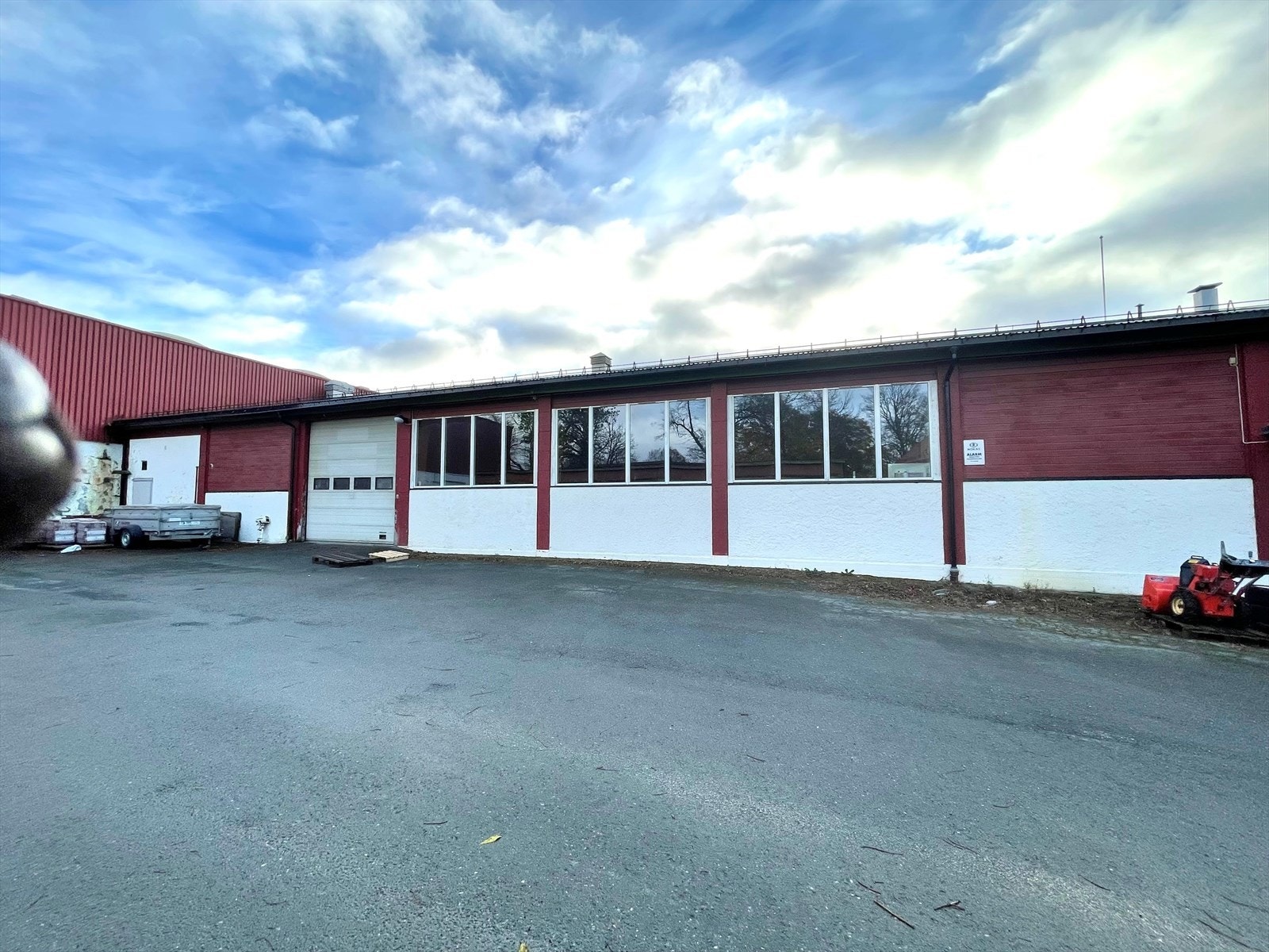 Ca. 300 kvm BTA lager innkjøring fasade. Galleribilde