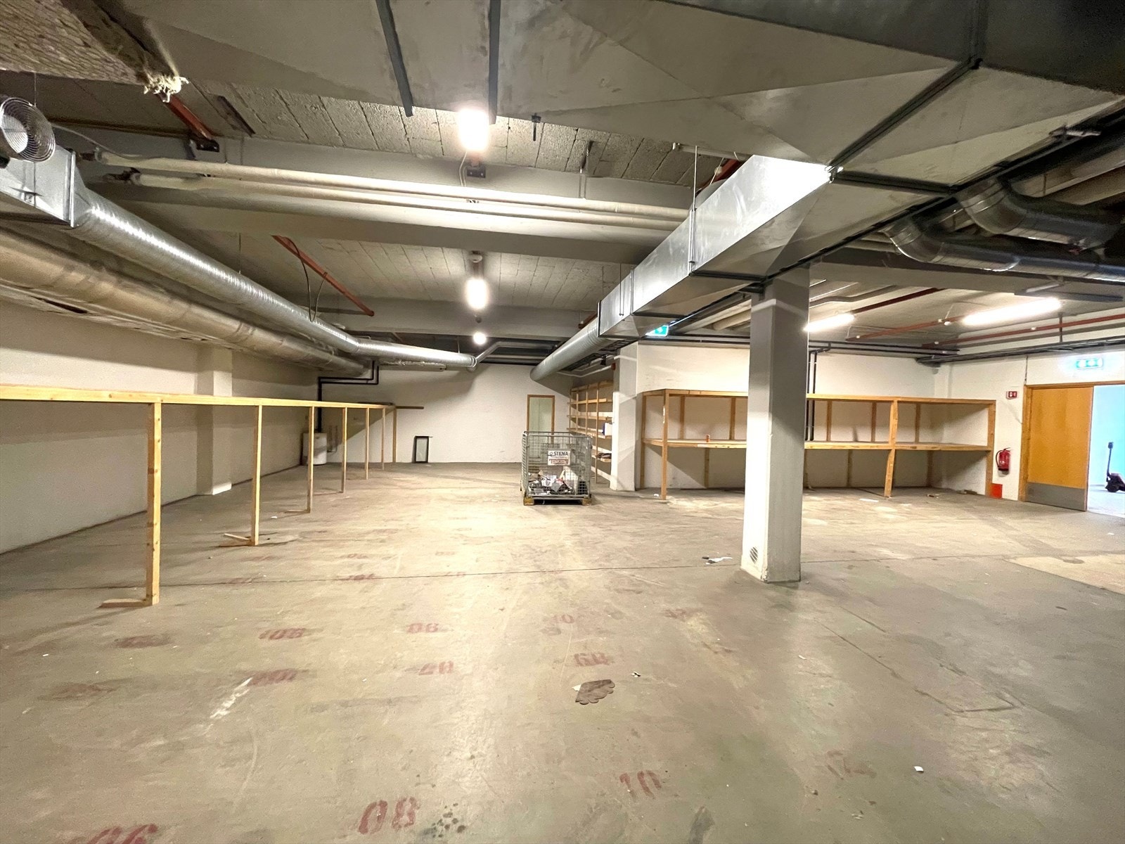 Lager 1. etg. lager mot toalett.jpg Galleribilde