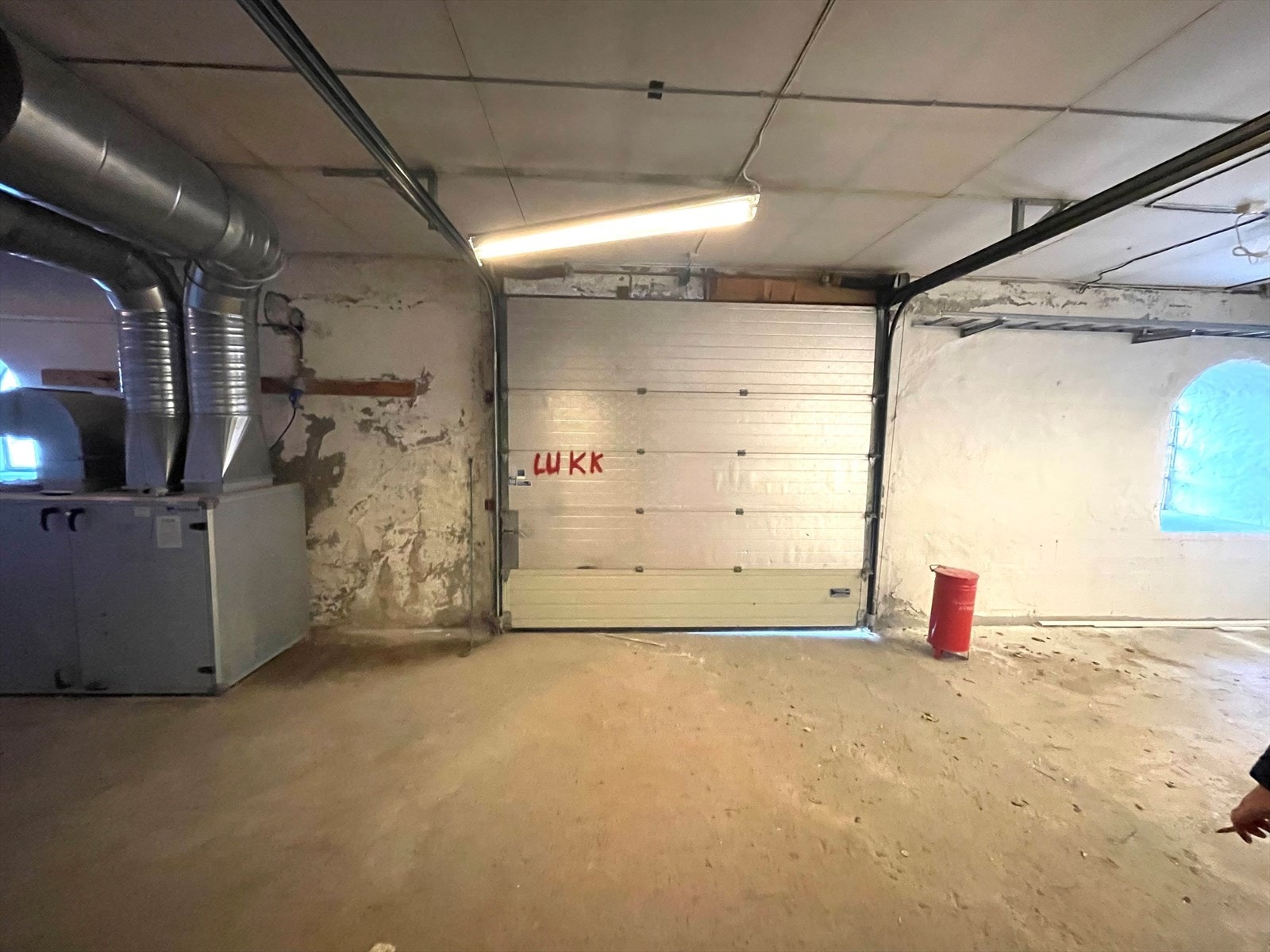 Fjøs lager til kontor. Galleribilde