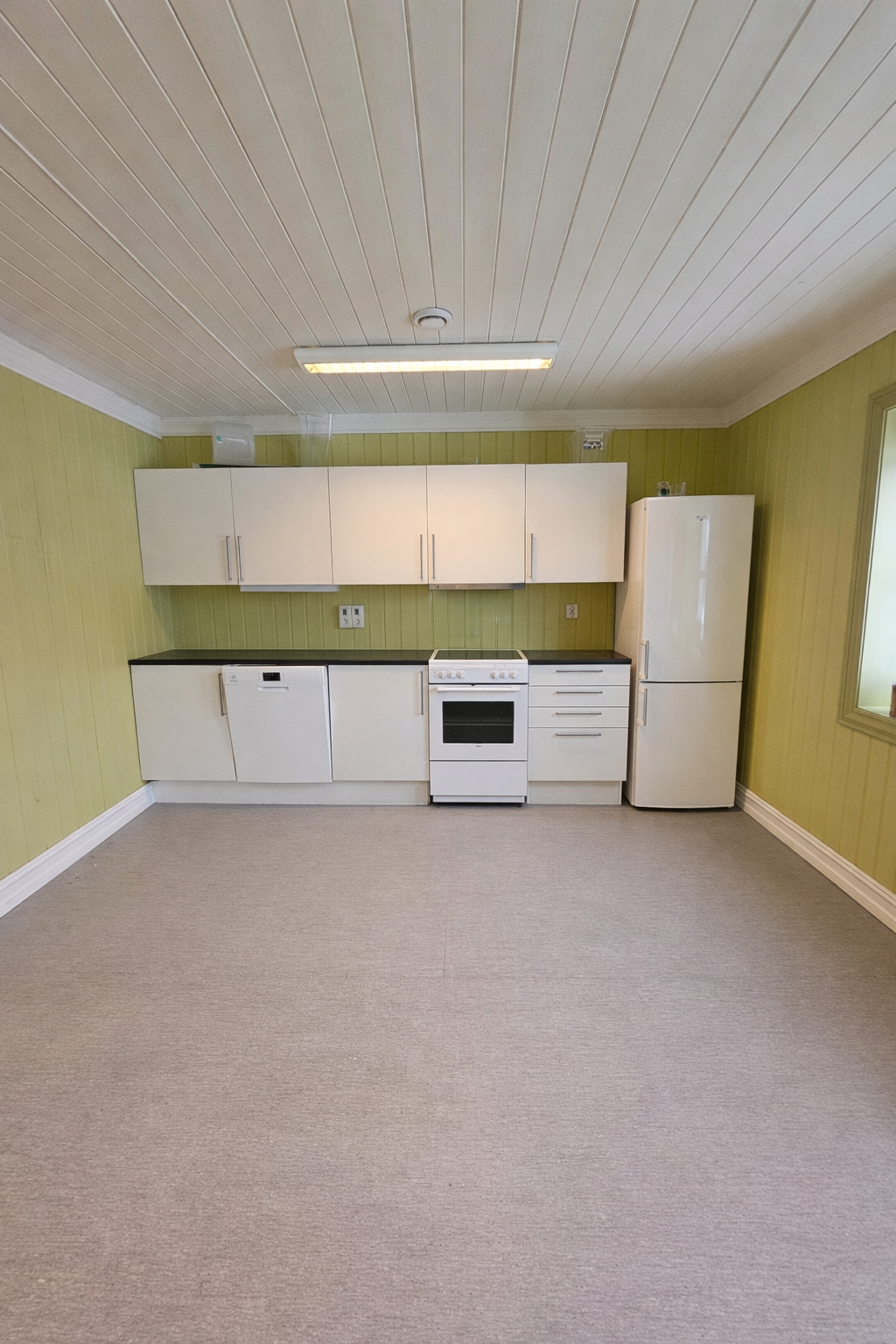 Kjøkken i andre etasje. Bildet er ryddet med AI. Galleribilde