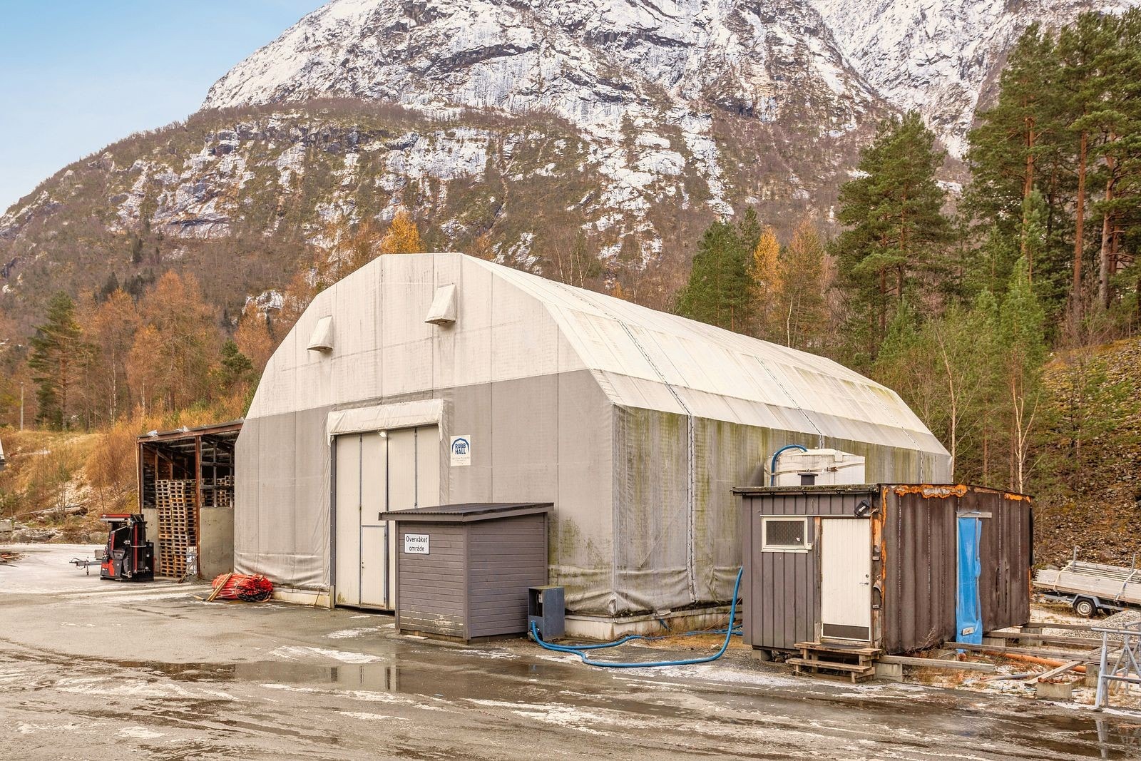 Rubbhall Galleribilde