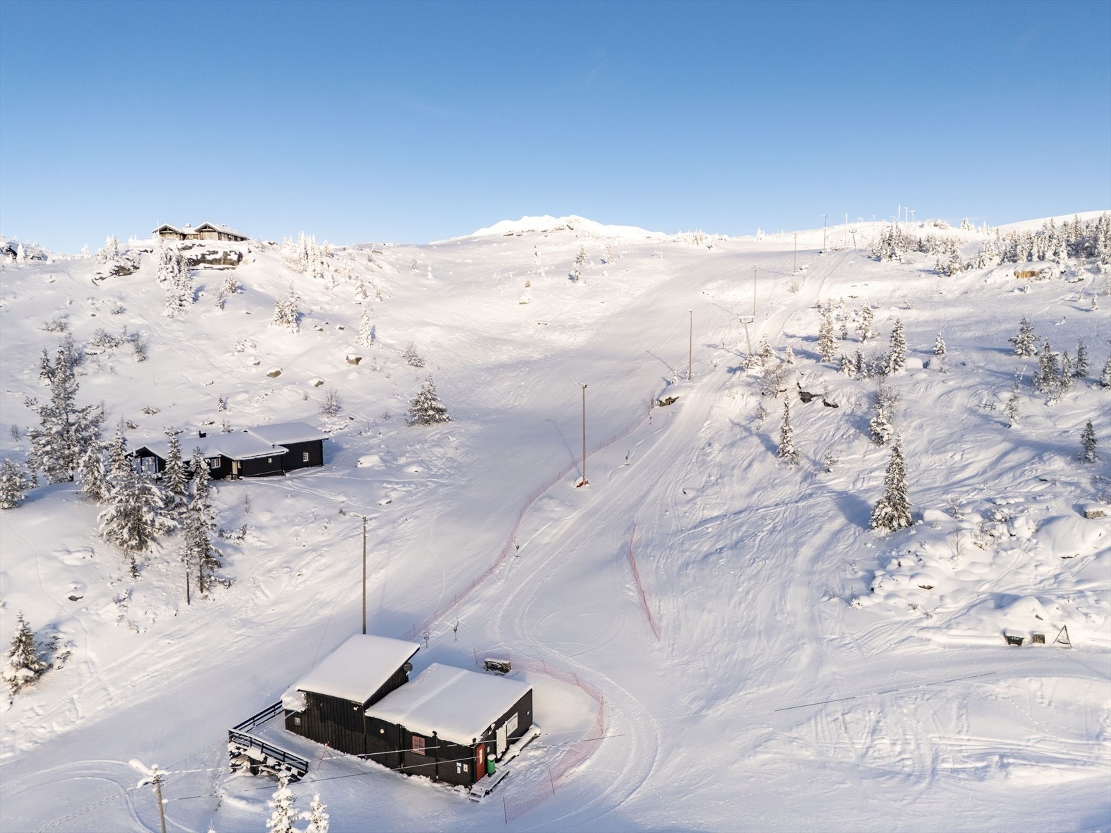 Tempelseter har en meget familievennlig slalåmbakke, rett nedenfor fjellstua. Galleribilde