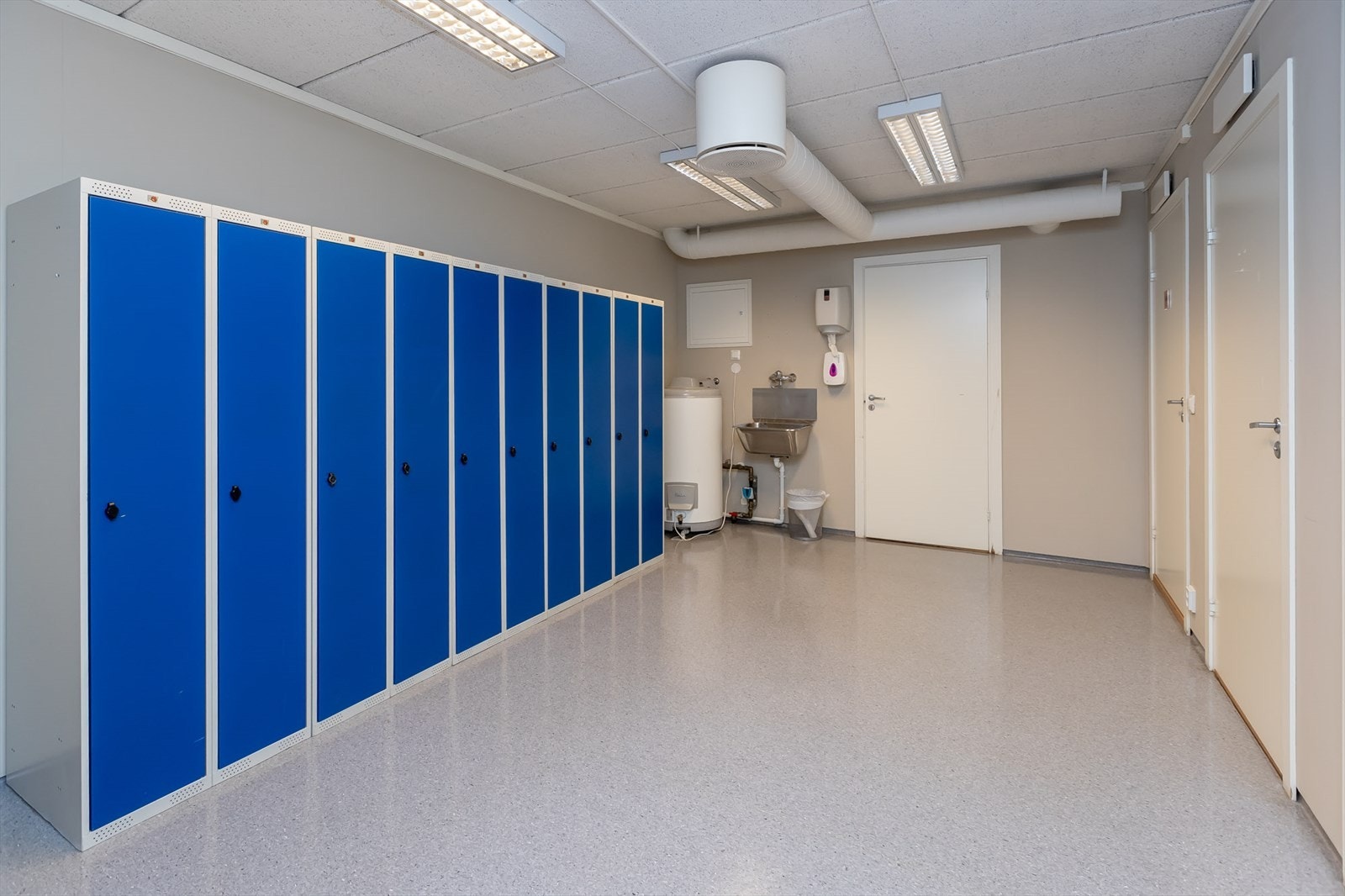 Garderobe Galleribilde