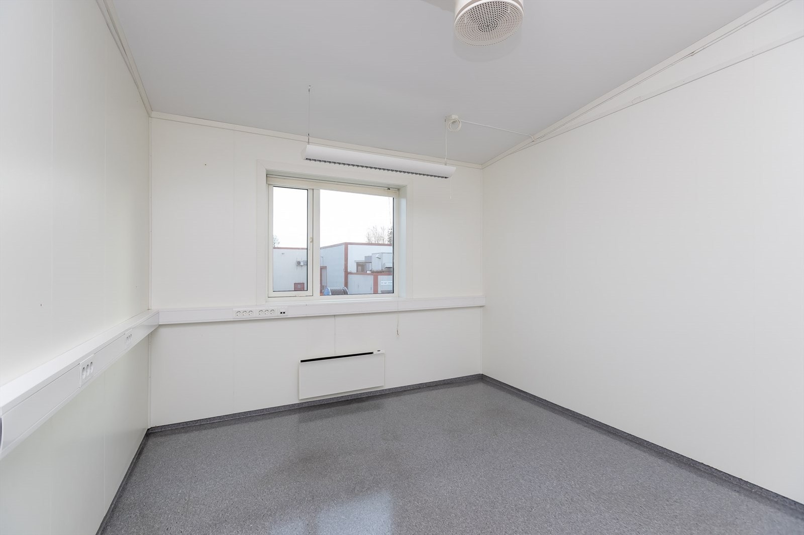 2 etasje: Kontor Galleribilde