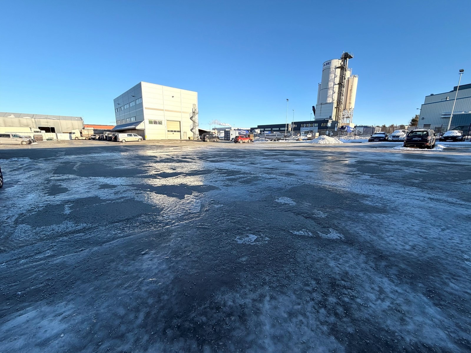 Uteareal. Galleribilde