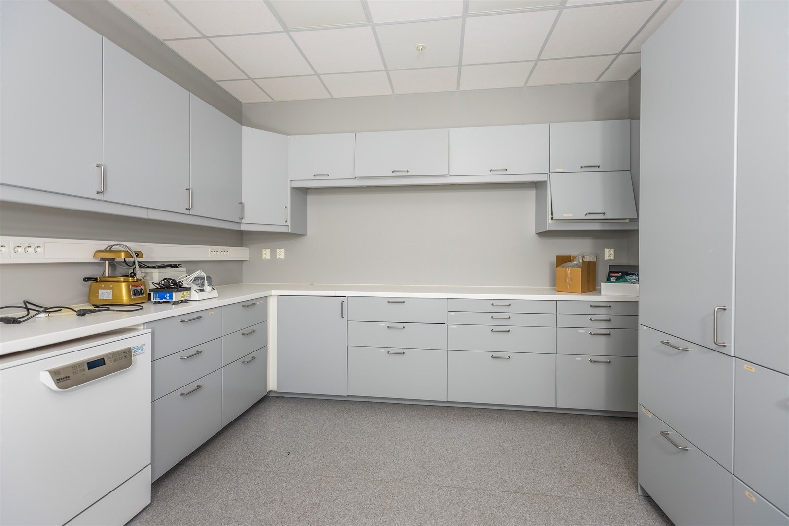 Kjøkkeninnredning / lab Galleribilde