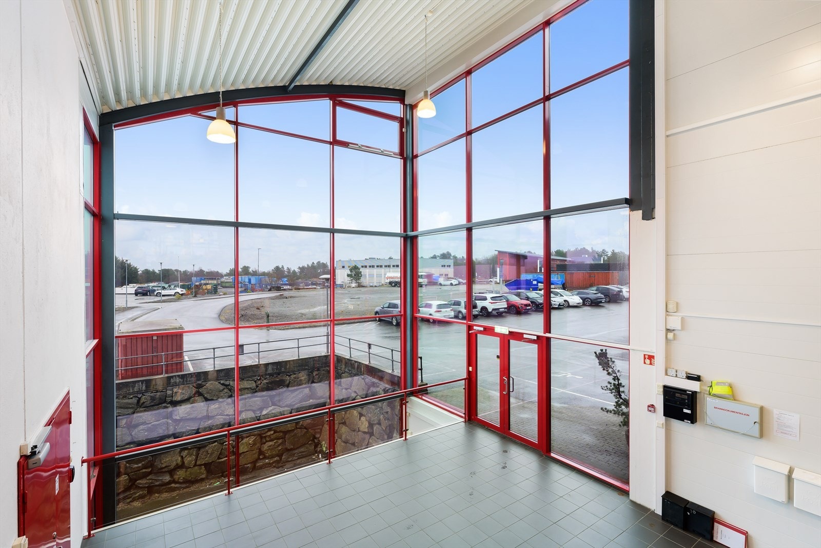 Inngangsparti til de ledige lokalene i 1. etg. Galleribilde