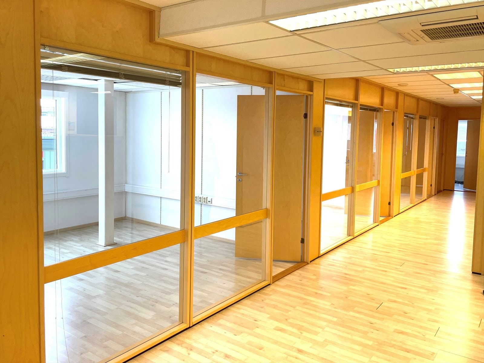 3. etasje Kontorareal. Galleribilde