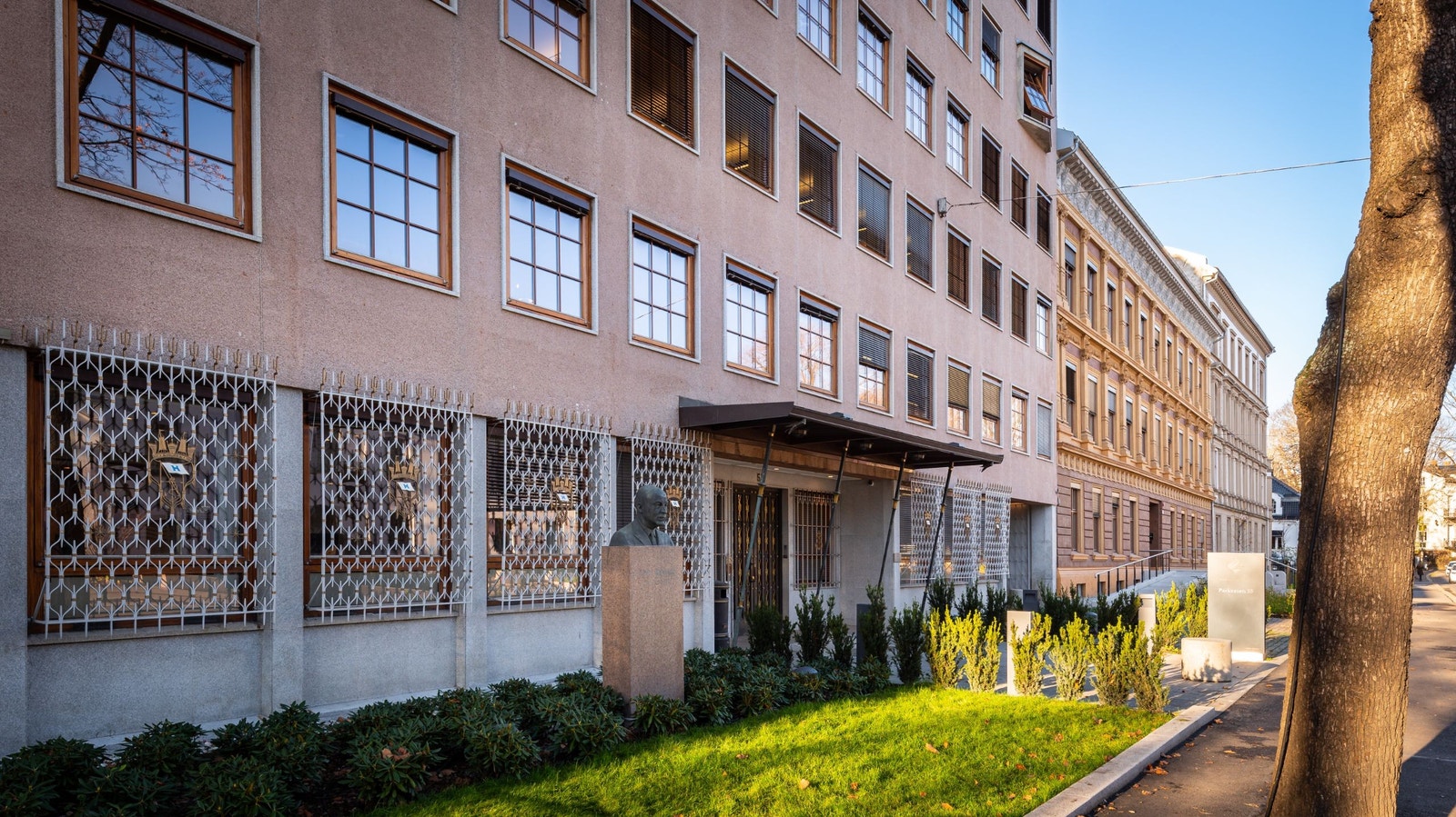 Parkkvartalet - Parkveien 55 - Inngangsparti Galleribilde