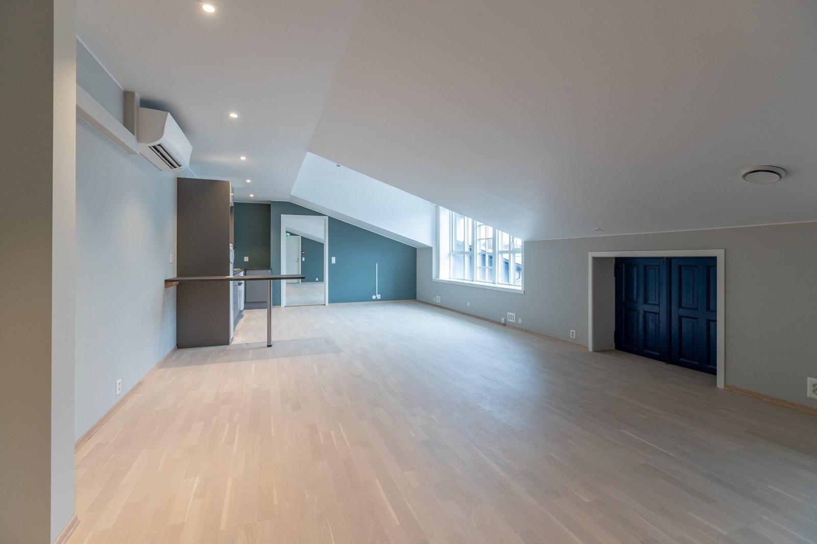 Jernbanegata-13 Galleribilde