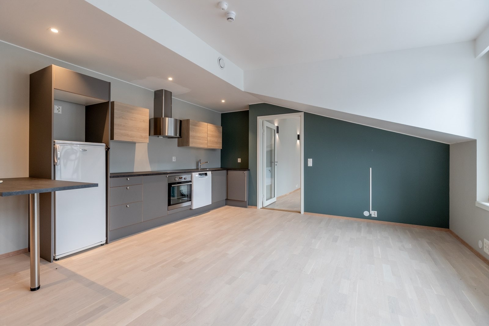 Jernbanegata-13 Galleribilde