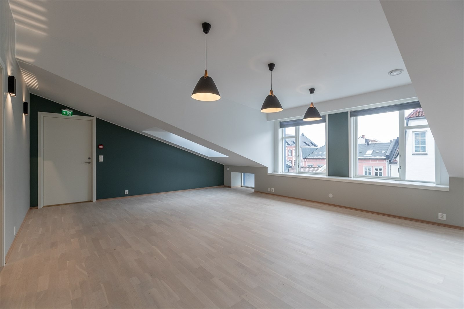 Jernbanegata-13 Galleribilde