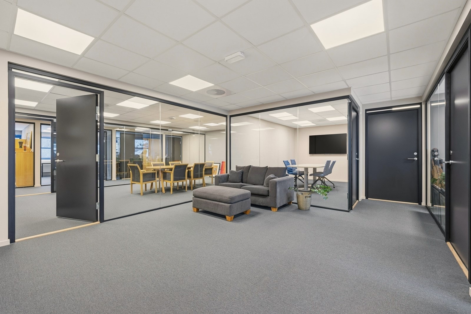 Bjørnerudveien 12B, kontorfellesskap Galleribilde