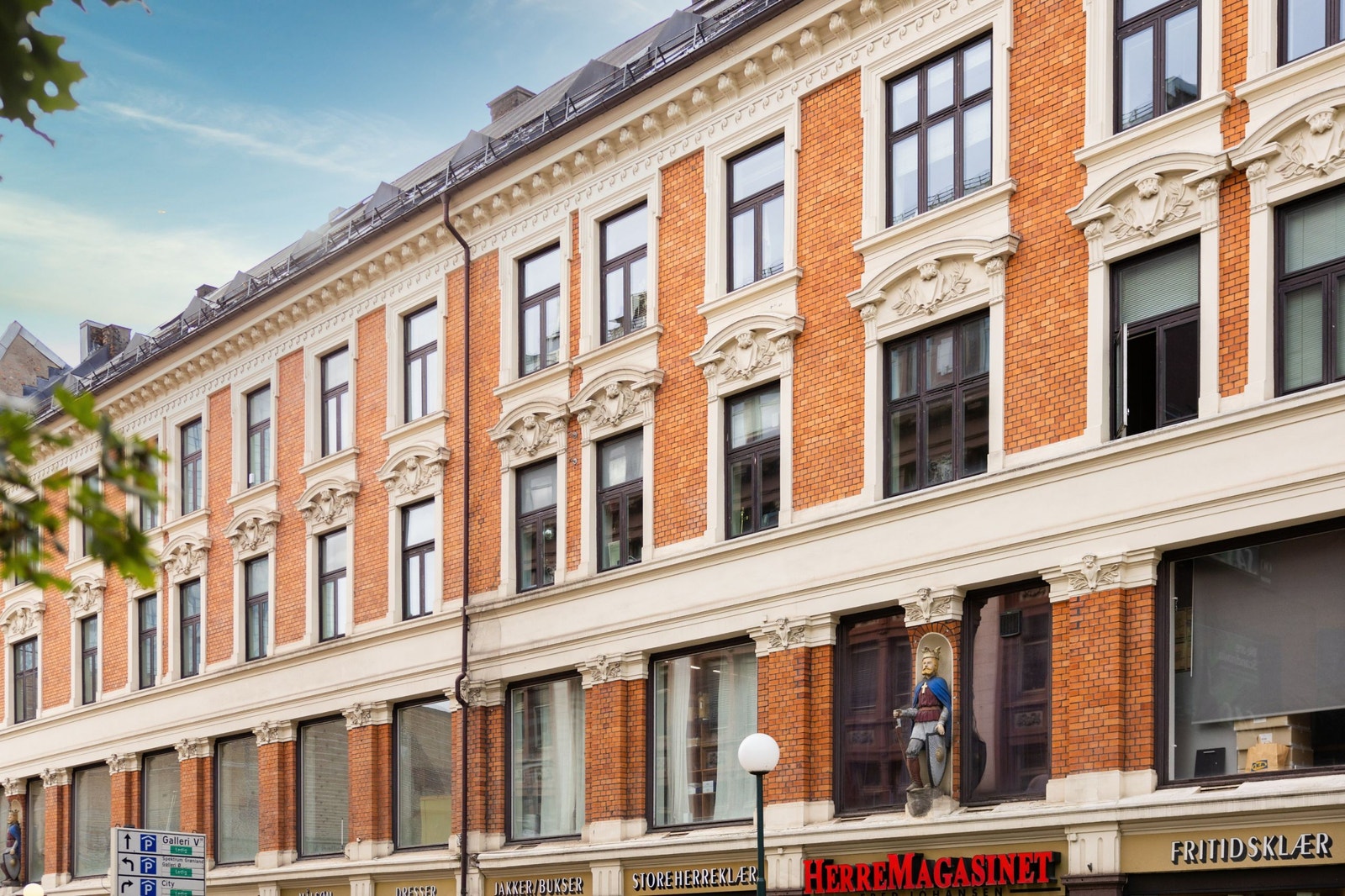 Storgata 28 - Fra Lybekkergata Galleribilde