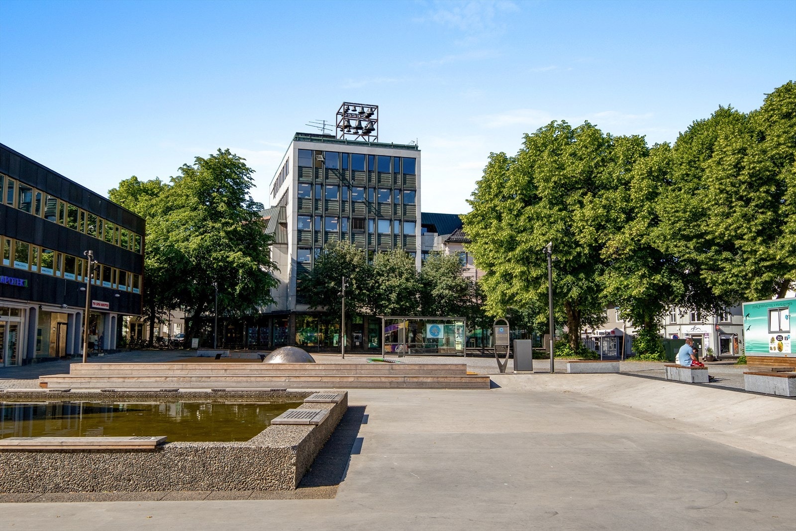 Fasade mot Farmandstorget Galleribilde