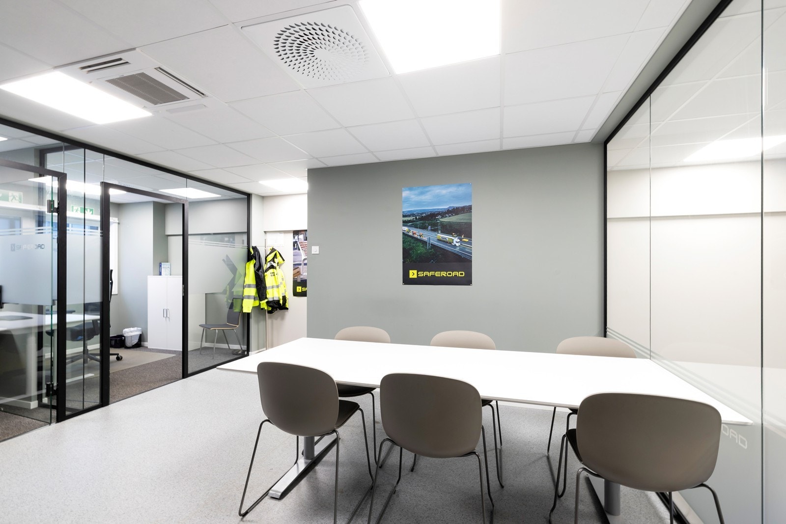 Kontorer. Her med spiserom. Galleribilde