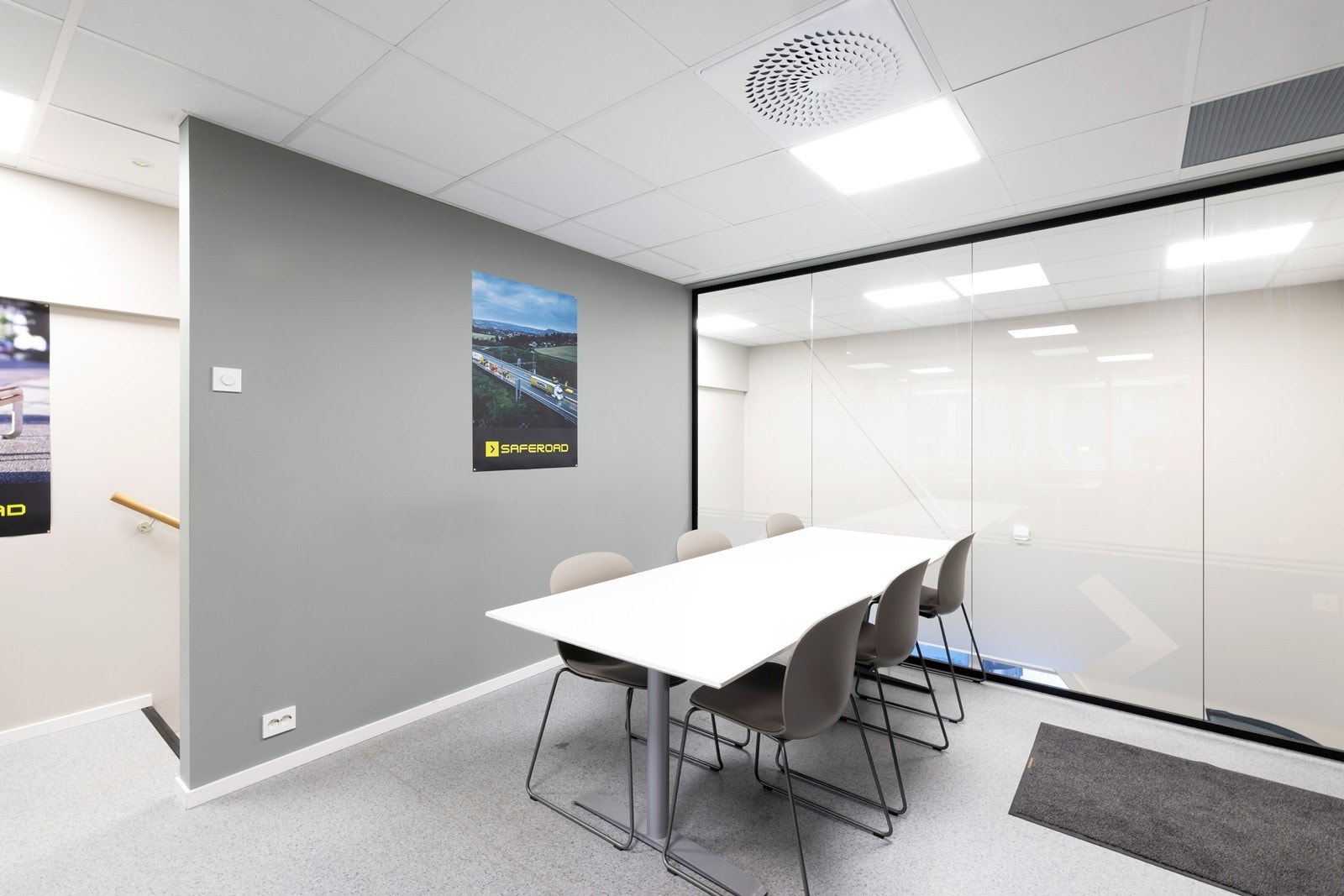 Kontorer. Her med spiserom. Galleribilde