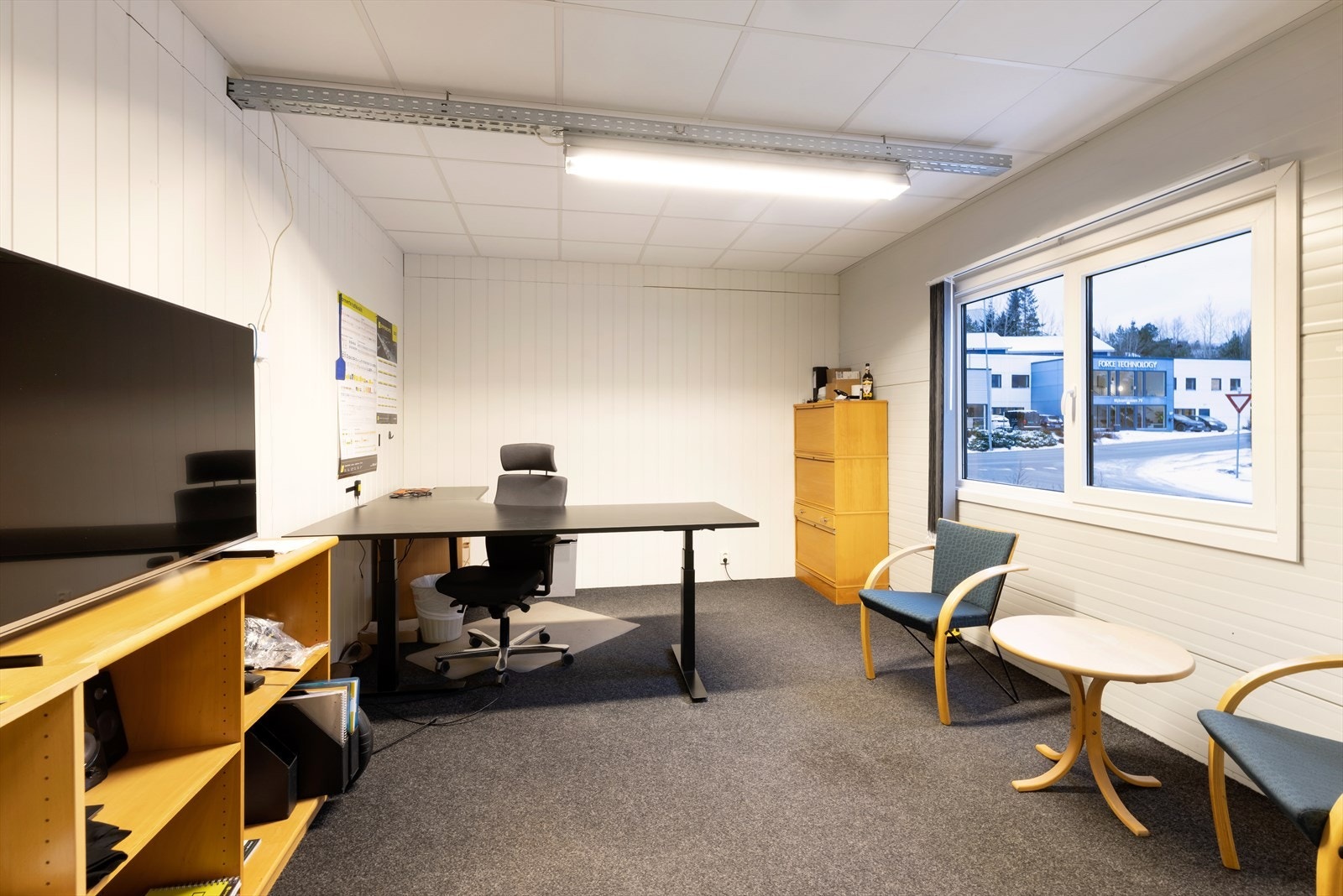 Mesanin. Galleribilde