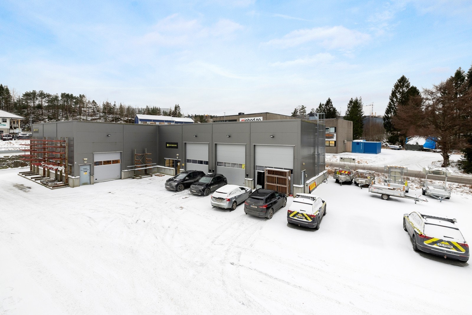 Eiendomsmegler Norge Næring har gleden av å presentere for leie et attraktive lager/kontorlokaler på Mjåvann på ca. 700 m2. Galleribilde