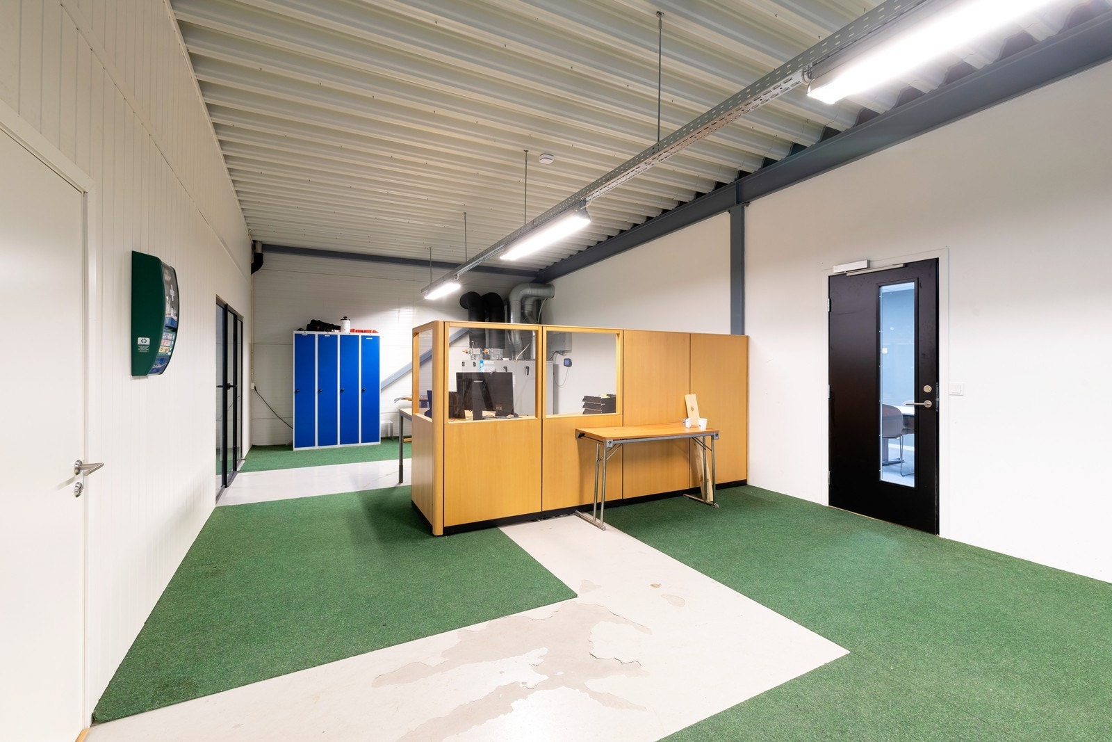 Mesanin. Galleribilde