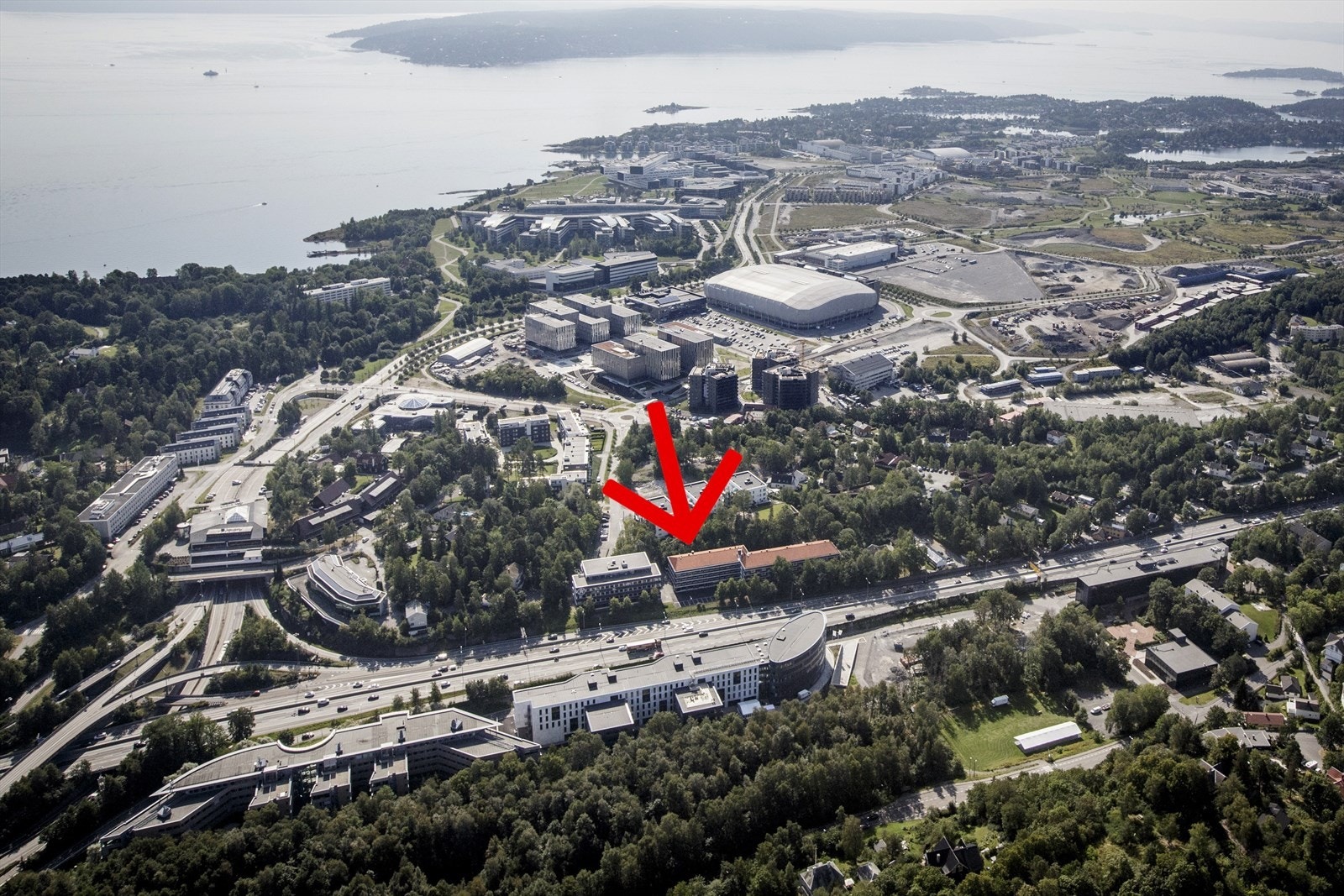 Arnstein Arnebergs vei 30 - Oppgradert kontorbygg. Galleribilde