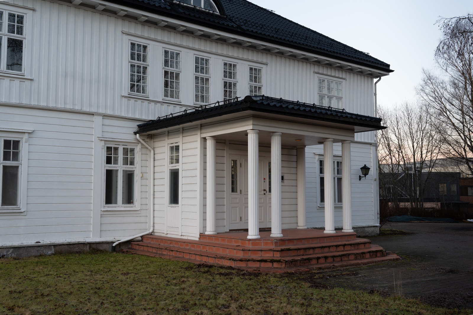 Eget inngangsparti som gir et godt førsteinntrykk Galleribilde
