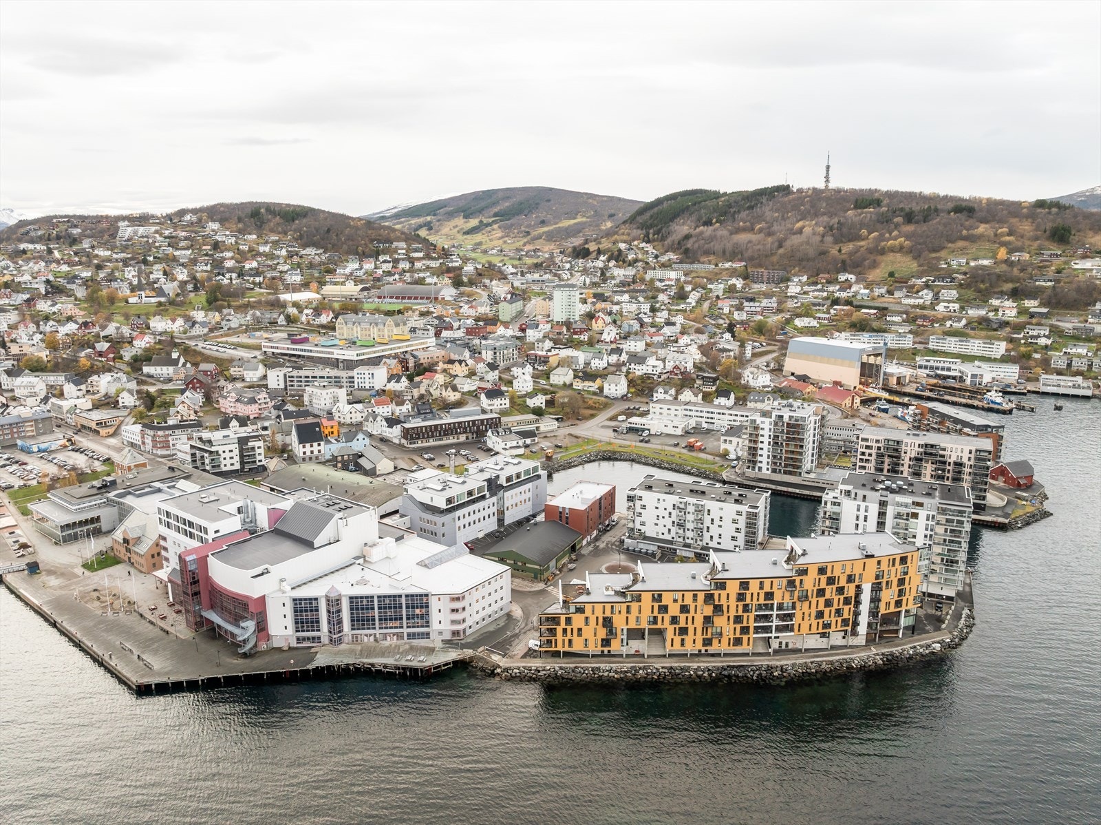 Umiddelbar nærhet til sentrumsfasiliteter. Galleribilde