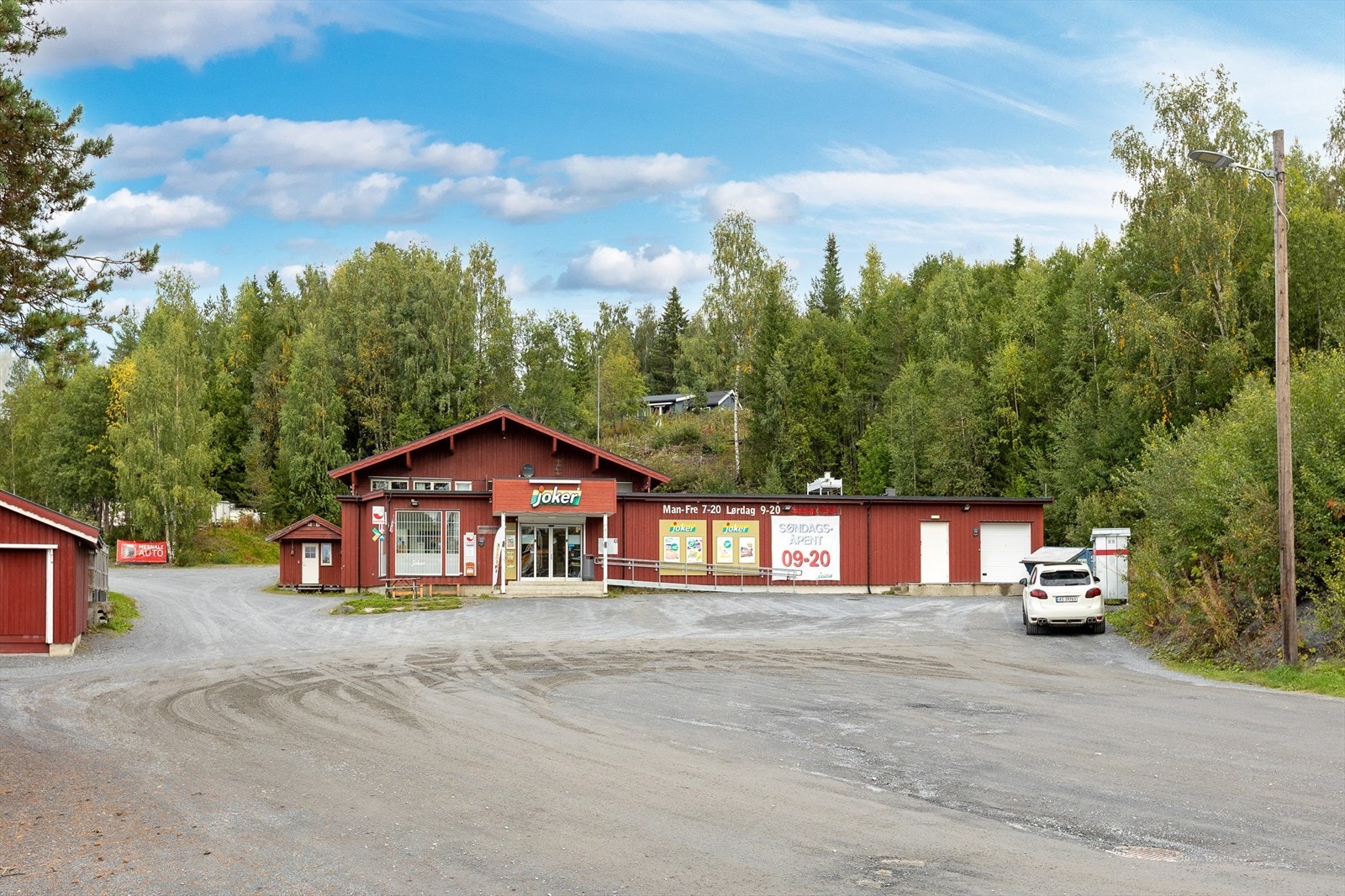 Eiendommen sett fra Sjusjøvegen Galleribilde