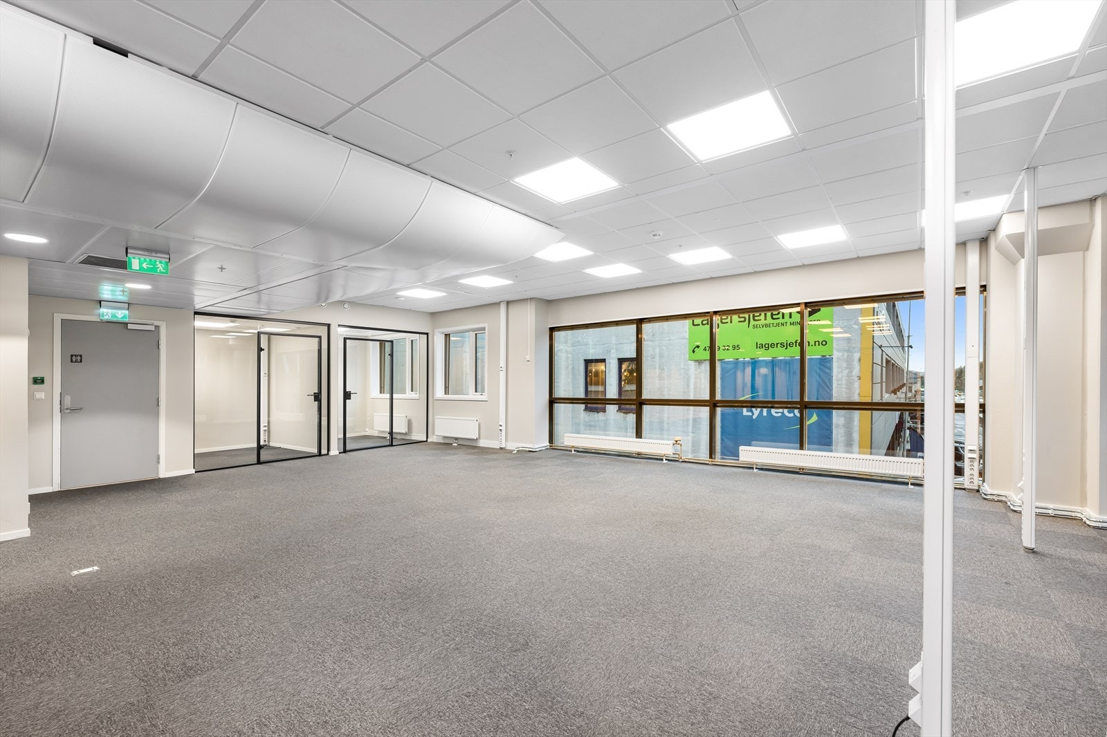 Ledig areal i 2.etg. BTA 384 m². 3 cellekontor, 2 landskap, kjøkken, møterom og 3 stillerom.