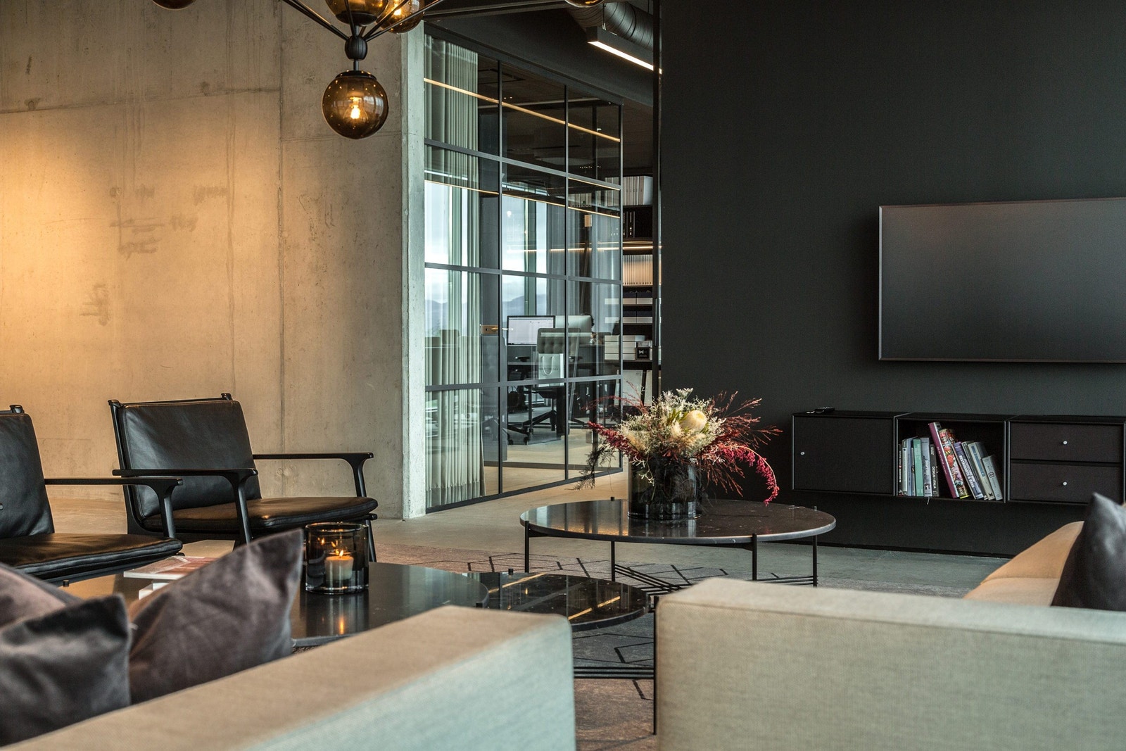 Tinngata - sosial sone Galleribilde