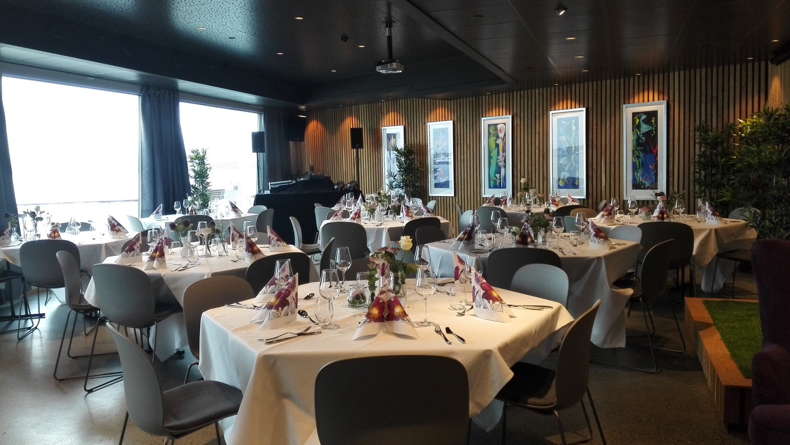 Bryggerikaien - The Living Room; kan brukes til både foredrag og fest. Galleribilde