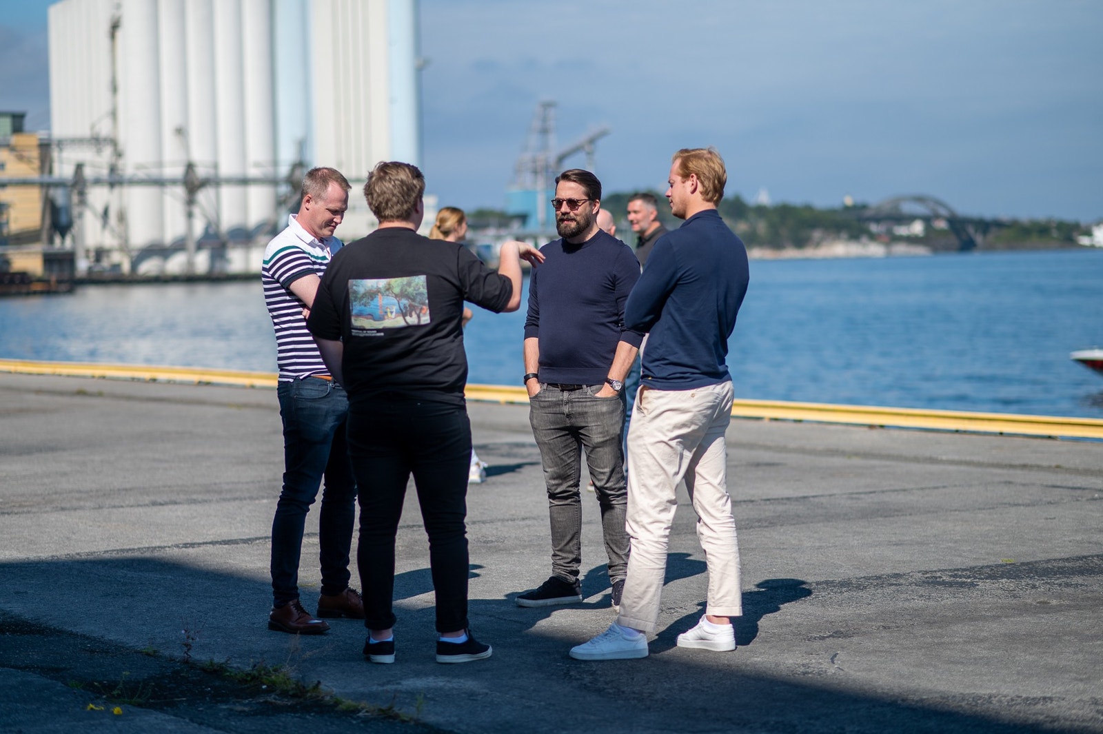 Bryggerikaien - med utsikt til fjord og fjell Galleribilde