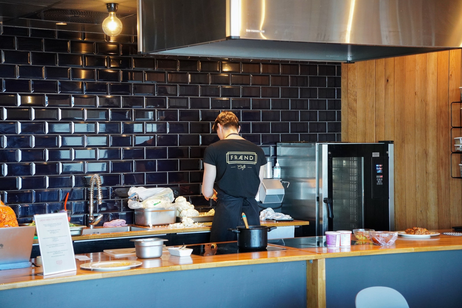 På The Kitchen serveres det lunch fra Frænd hver dag Galleribilde