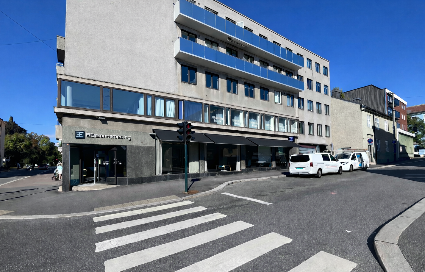 Lokalet har mange meter med eksponering mot gate. Galleribilde