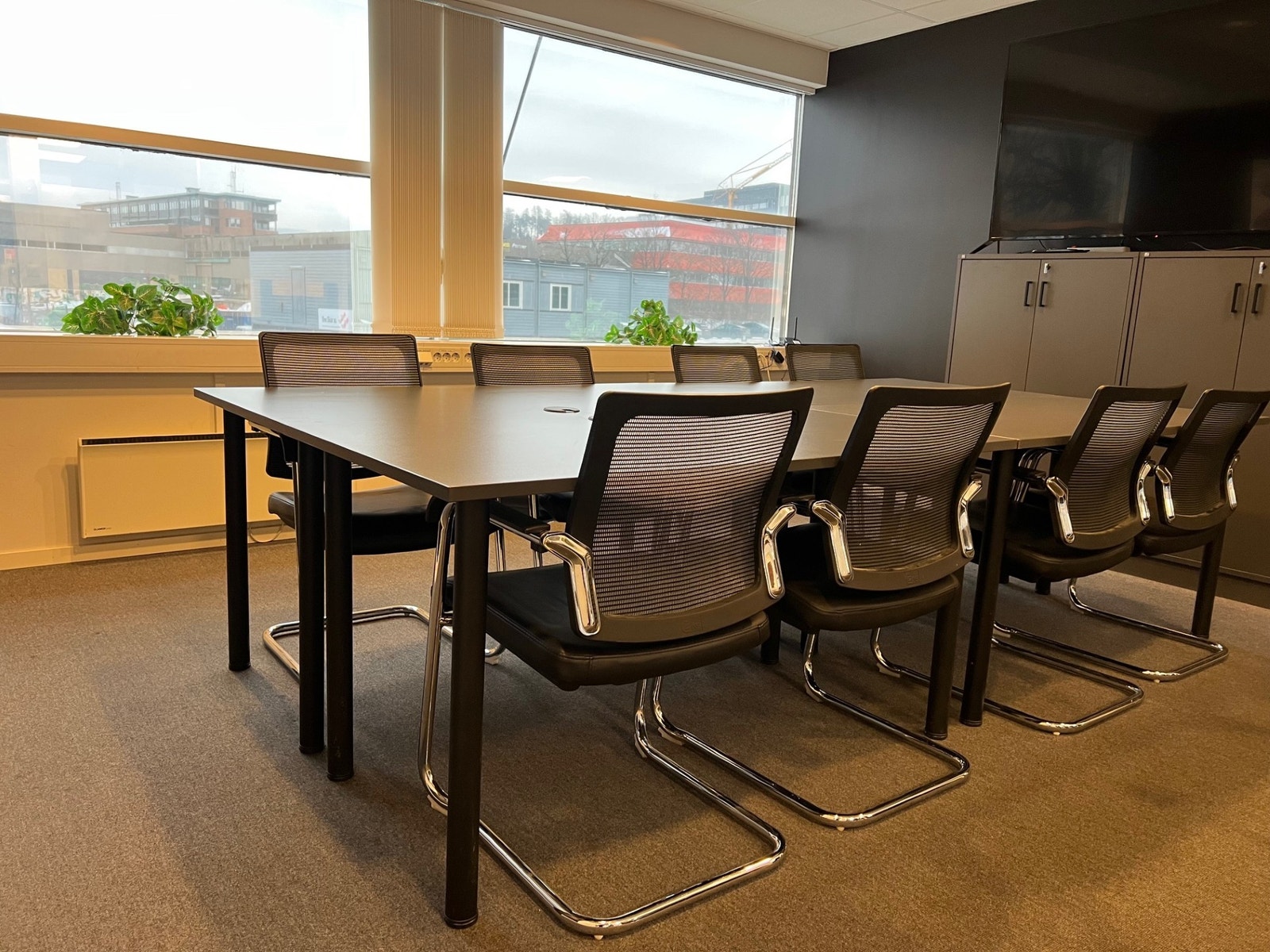 Møterom for 8 personer
Tilrettelagt med stor skjerm og wifi Galleribilde
