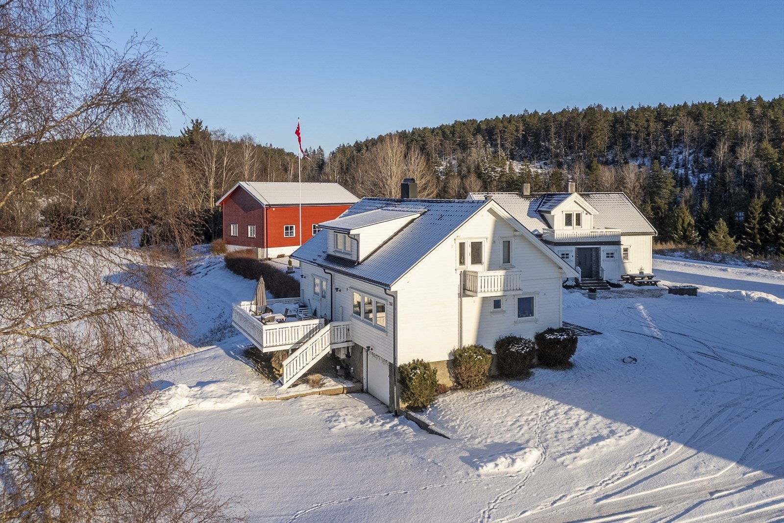Kårboligen ble oppført i 1939 og er av god størrelse med hele 188 kvm BRA-i. Galleribilde