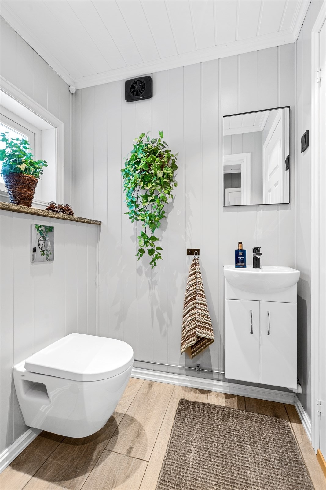 Toalettrom i første etasje. Galleribilde