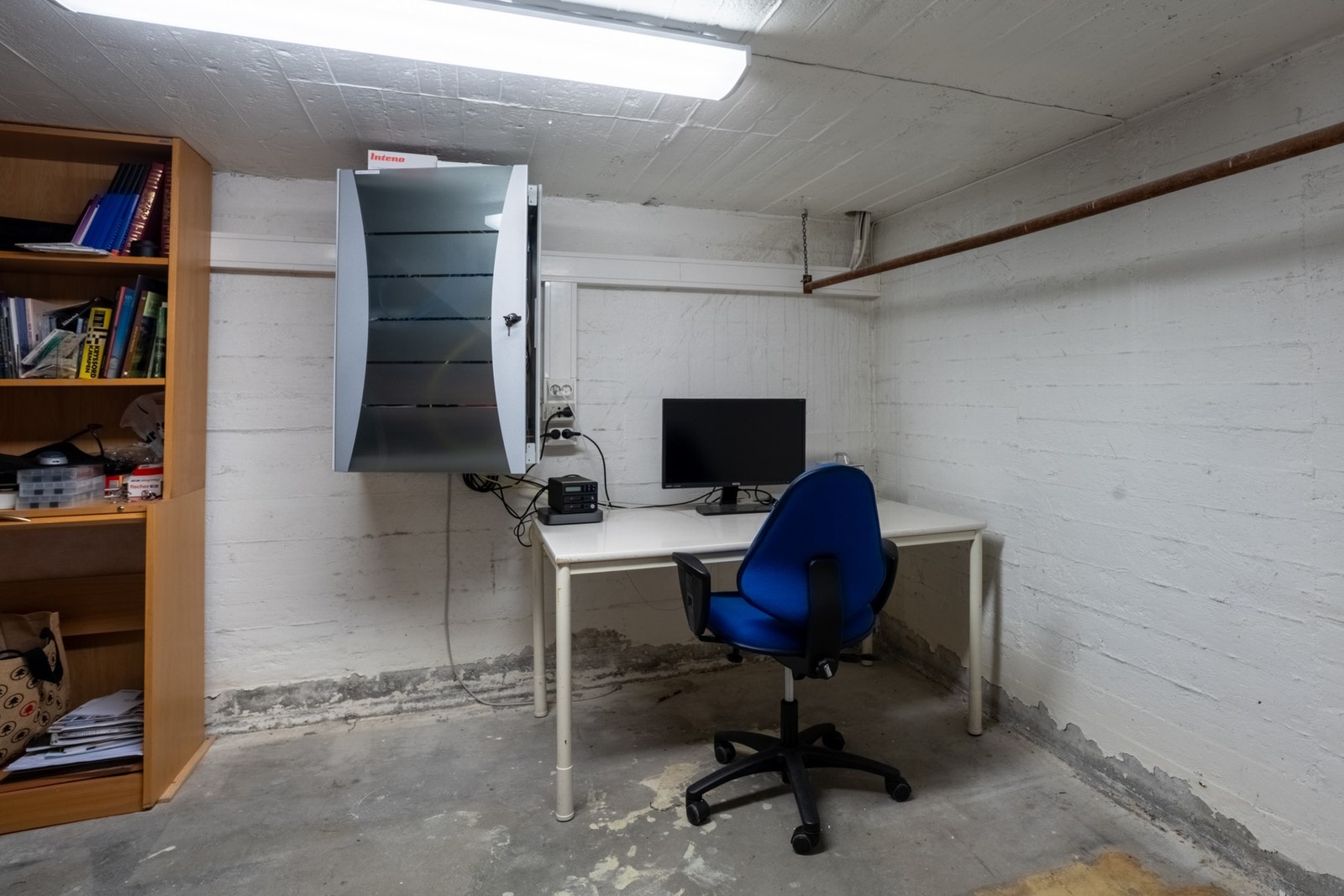 Arkiv/lager i kjeller Galleribilde