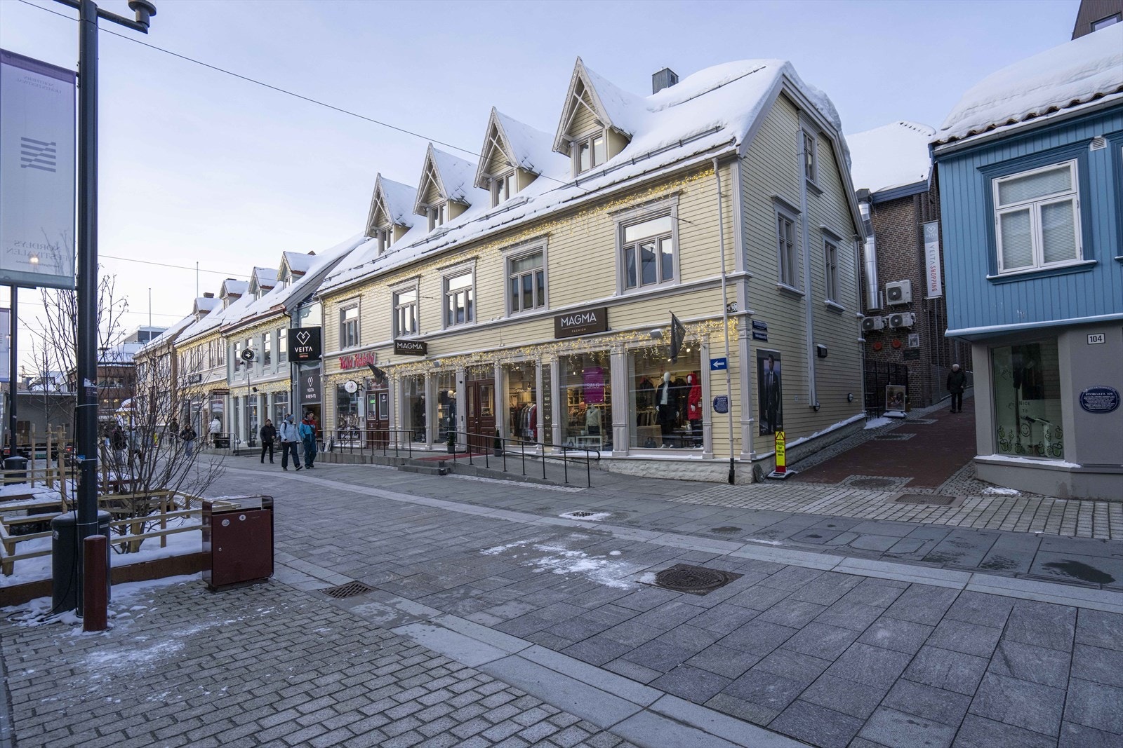 Lokalene har utsikt over et pulserende byliv Galleribilde
