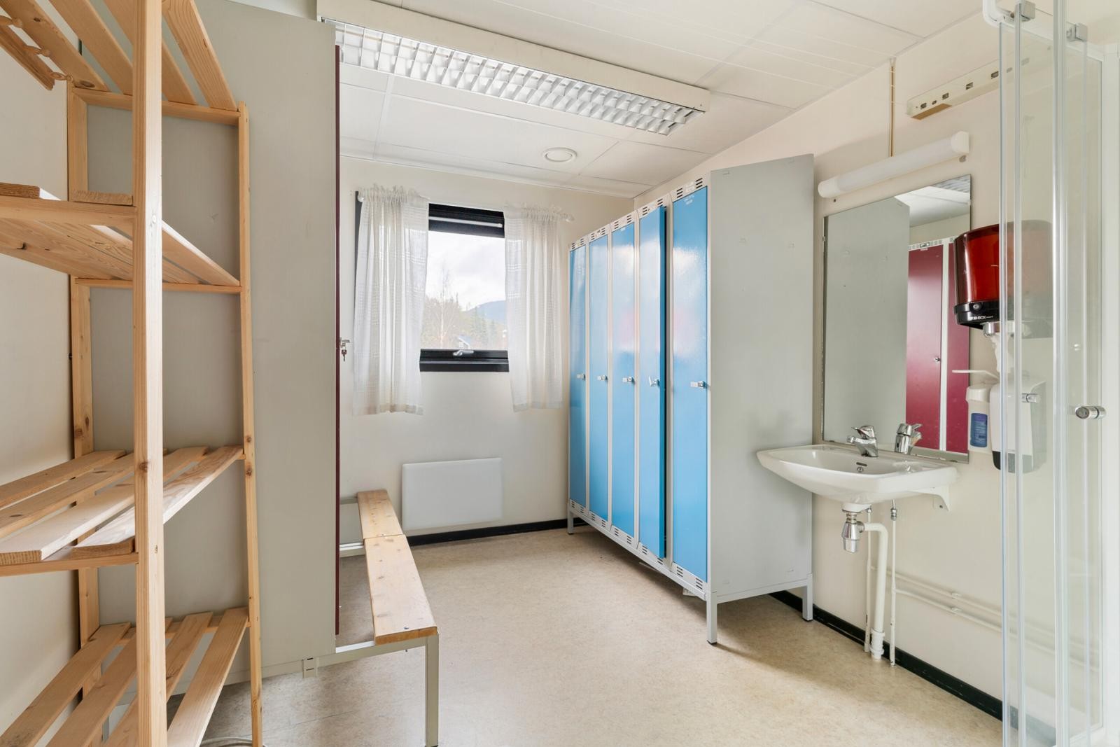 Garderobe personale. Galleribilde