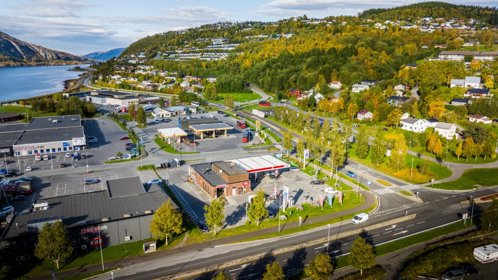 Halsøy handelsområde. Galleribilde