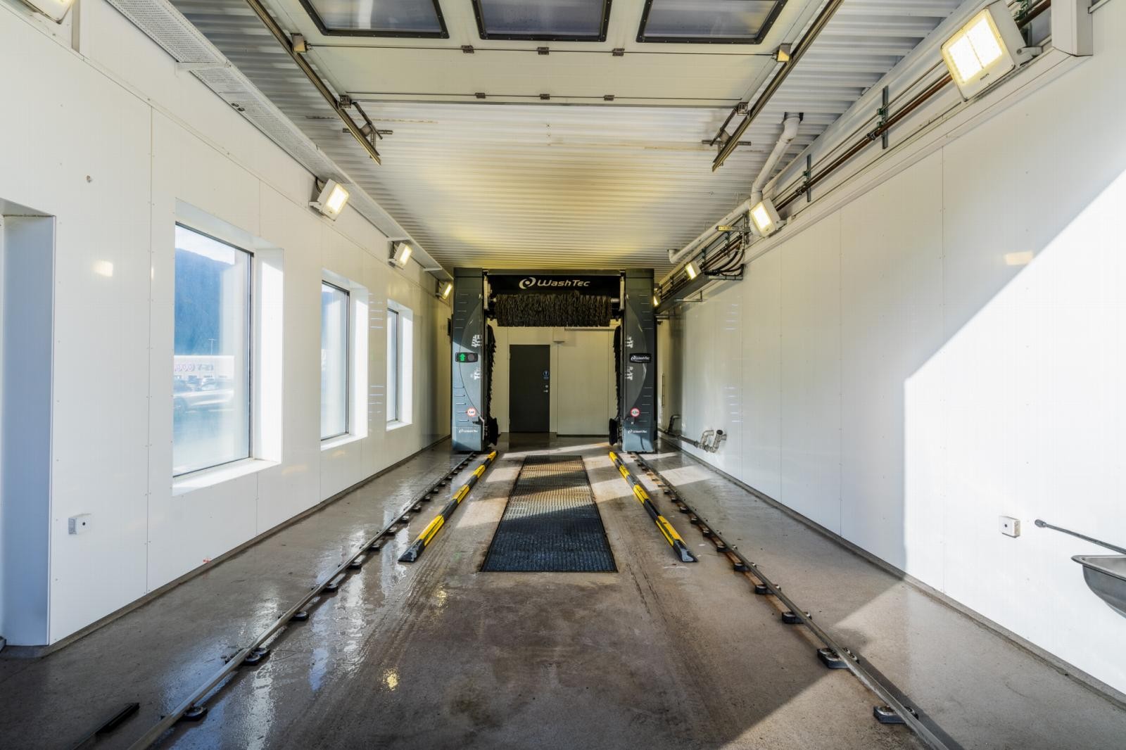 Vaskehall. Galleribilde